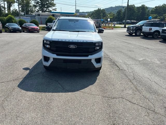 Certified 2025 Ford Expedition Active AWD/4WD image 5