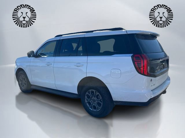 Certified 2025 Ford Expedition Active image 3