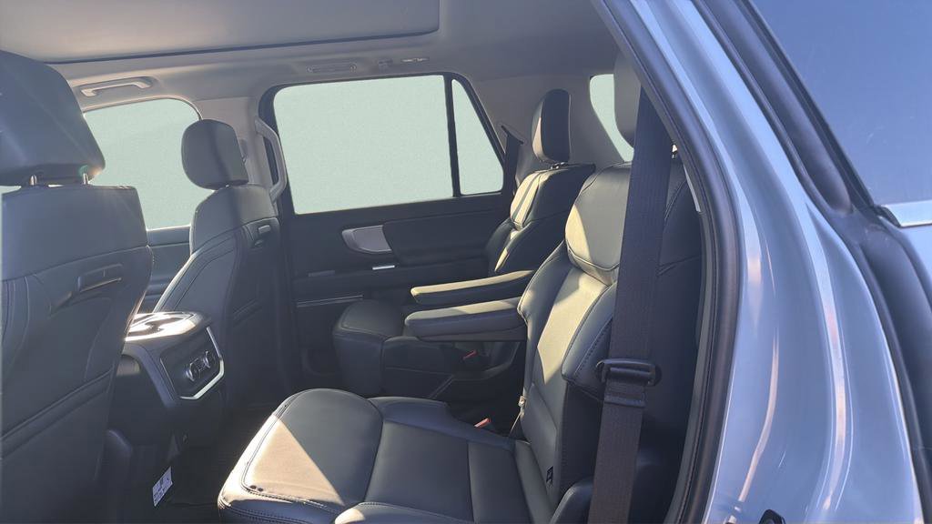 Certified 2026 Ford Expedition Active AWD/4WD image 32