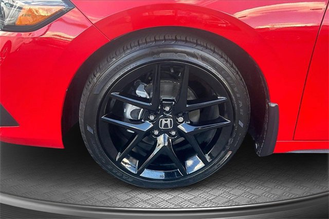 Used 2023 Honda Civic Sport image 9