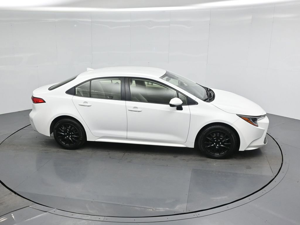 Used 2020 Toyota Corolla LE image 11