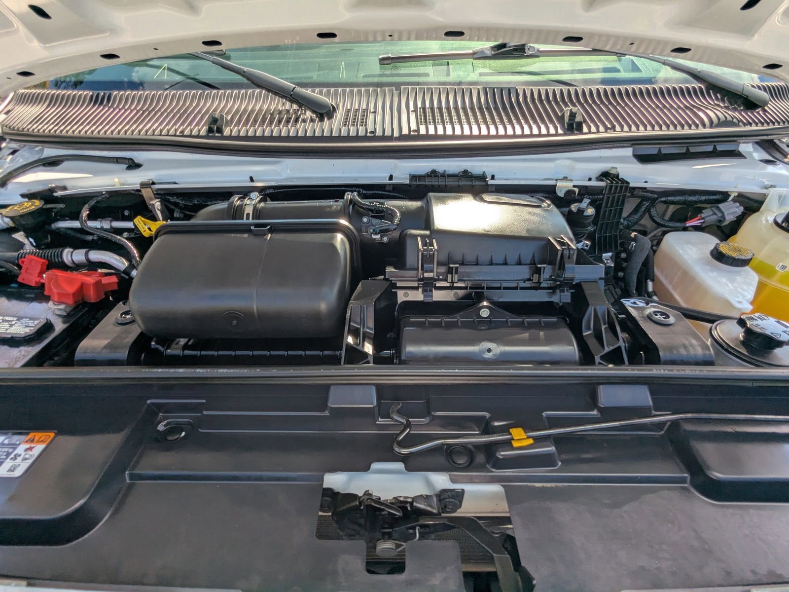 Certified 2024 Ford E-350 and Econoline 350 Super Duty w/ Power Windows & Locks Group image 10