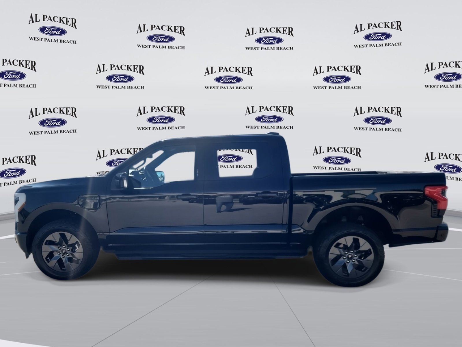 Certified 2022 Ford F150 Lightning Lariat image 2