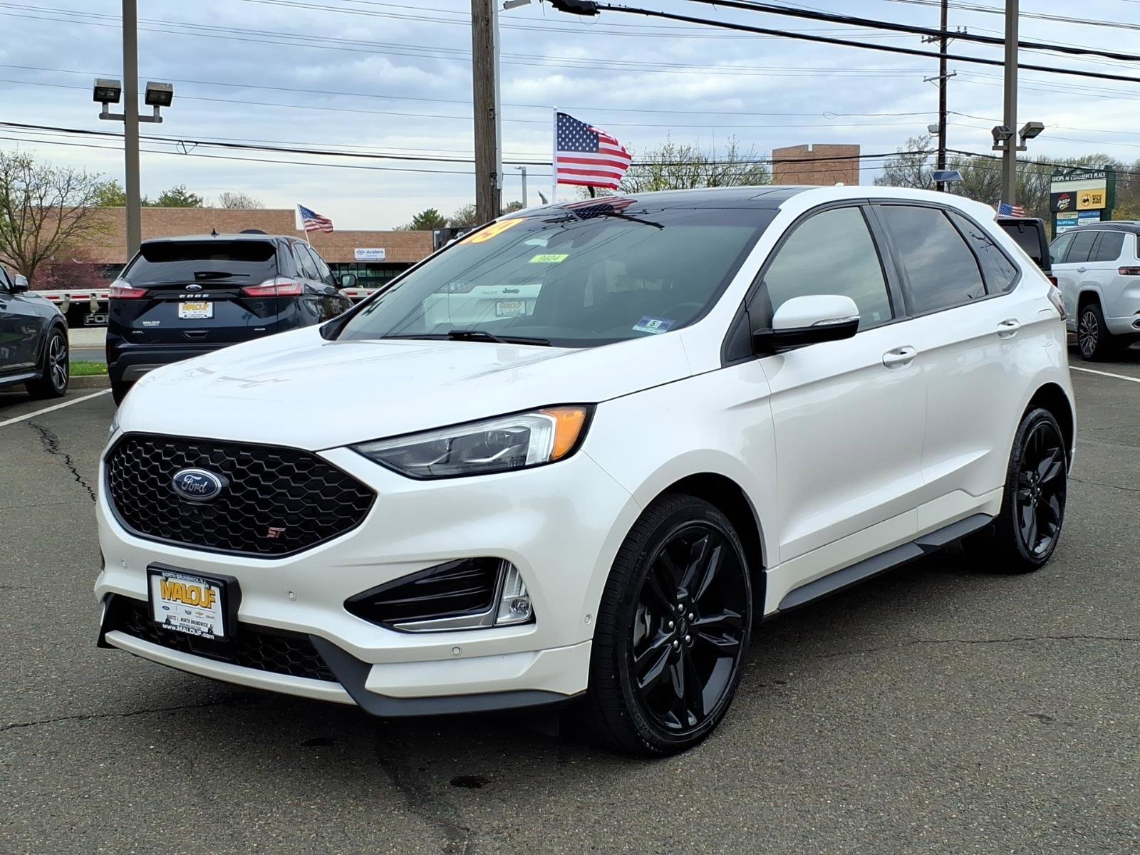 Certified 2019 Ford Edge ST w/ Equipment Group 401A image 3
