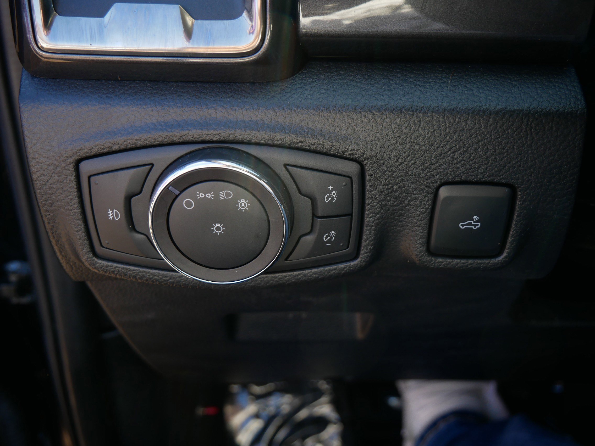 Certified 2019 Ford Ranger Lariat w/ Black Appearance Package image 26