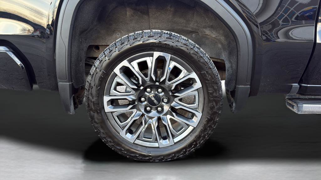 Used 2023 GMC Sierra 1500 Denali Ultimate AWD/4WD image 32