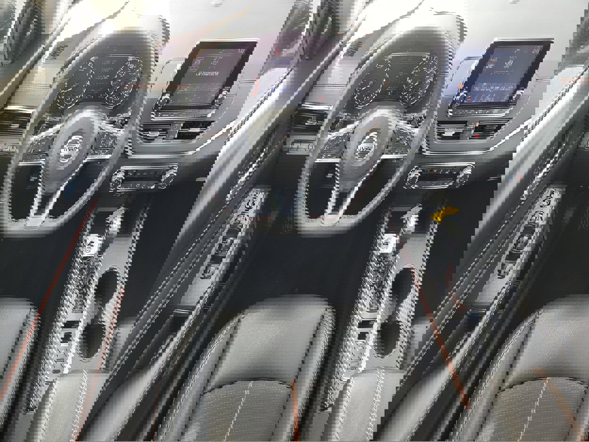 Used 2022 Nissan Altima 2.5 SR w/ Midnight Edition Package image 13