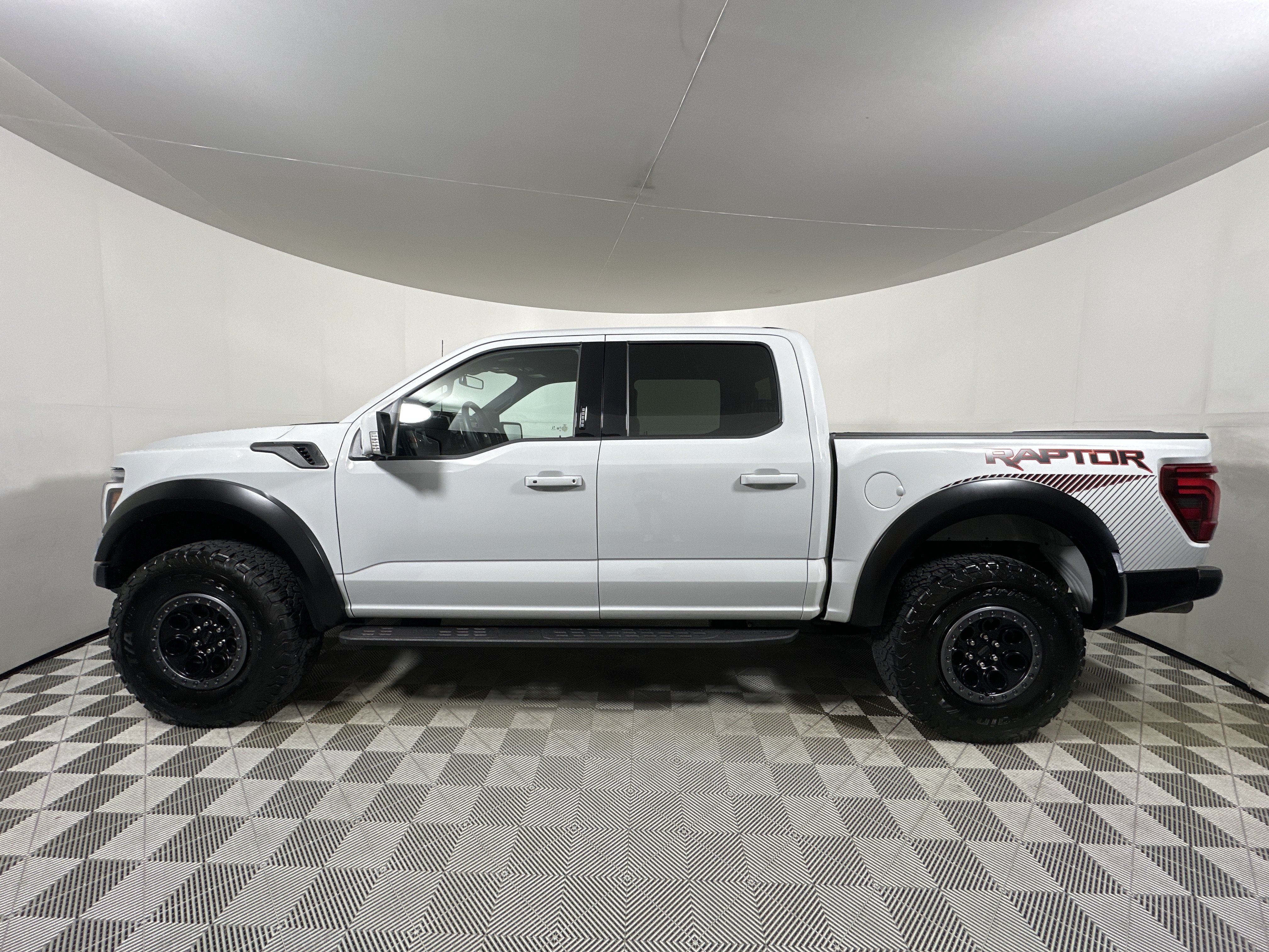 Certified 2024 Ford F150 Raptor AWD/4WD image 4