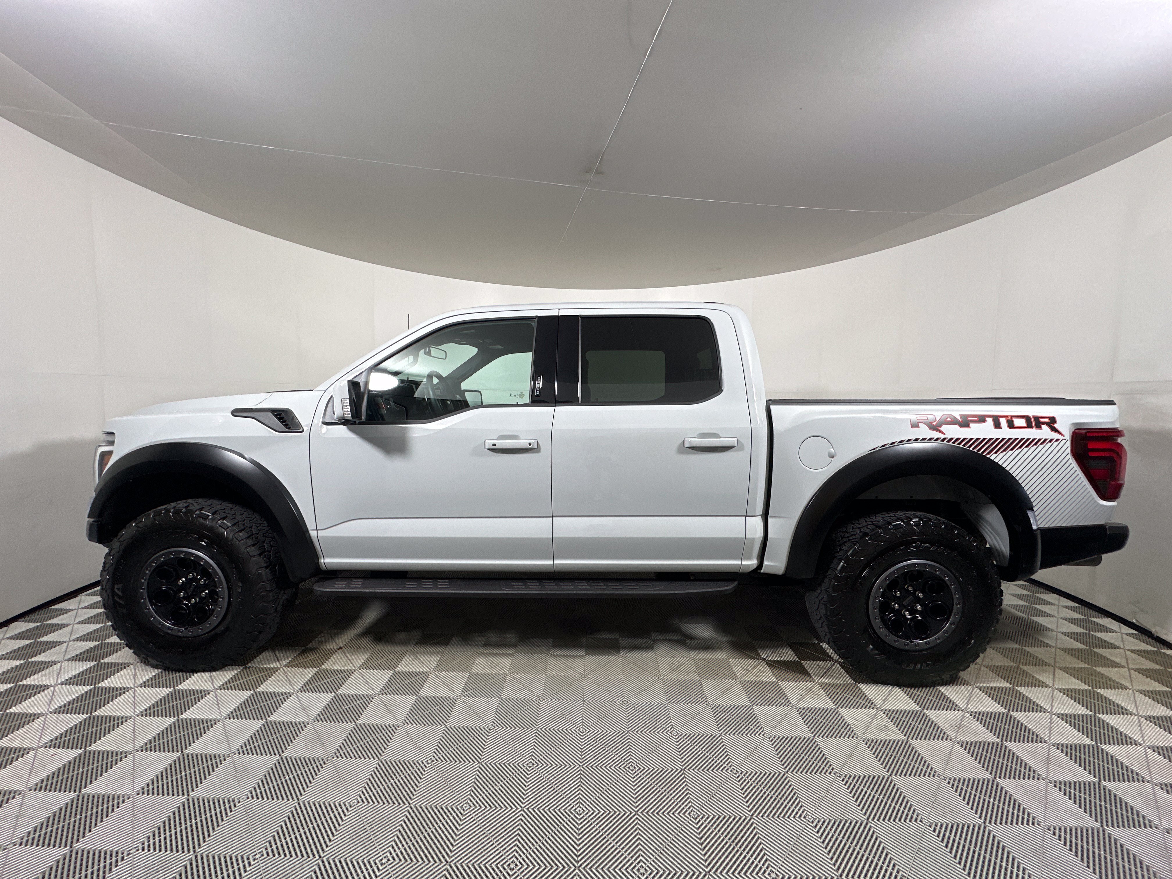 Certified 2024 Ford F150 Raptor AWD/4WD image 4