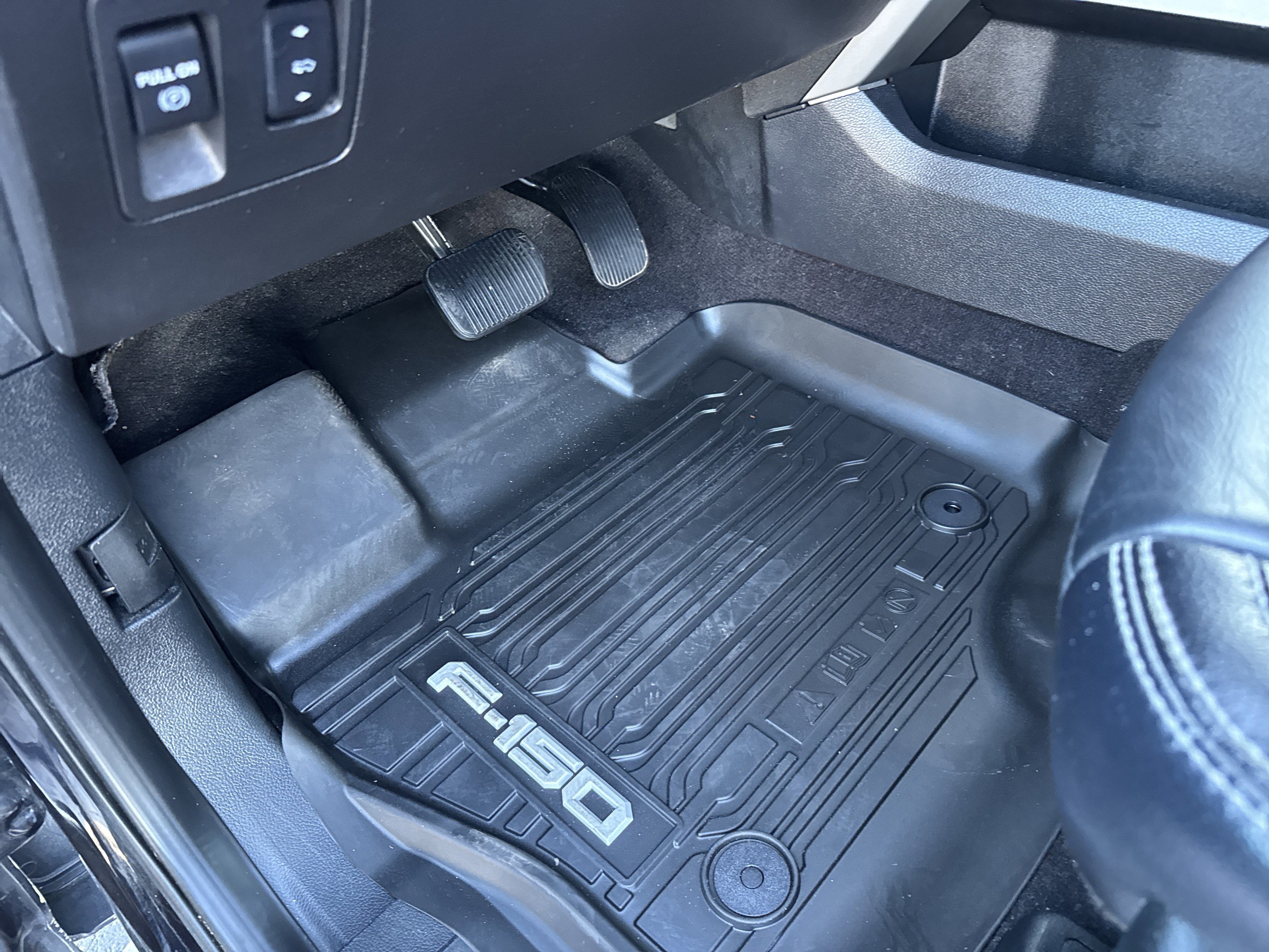 Certified 2020 Ford F150 Lariat w/ Equipment Group 502A Luxury image 30