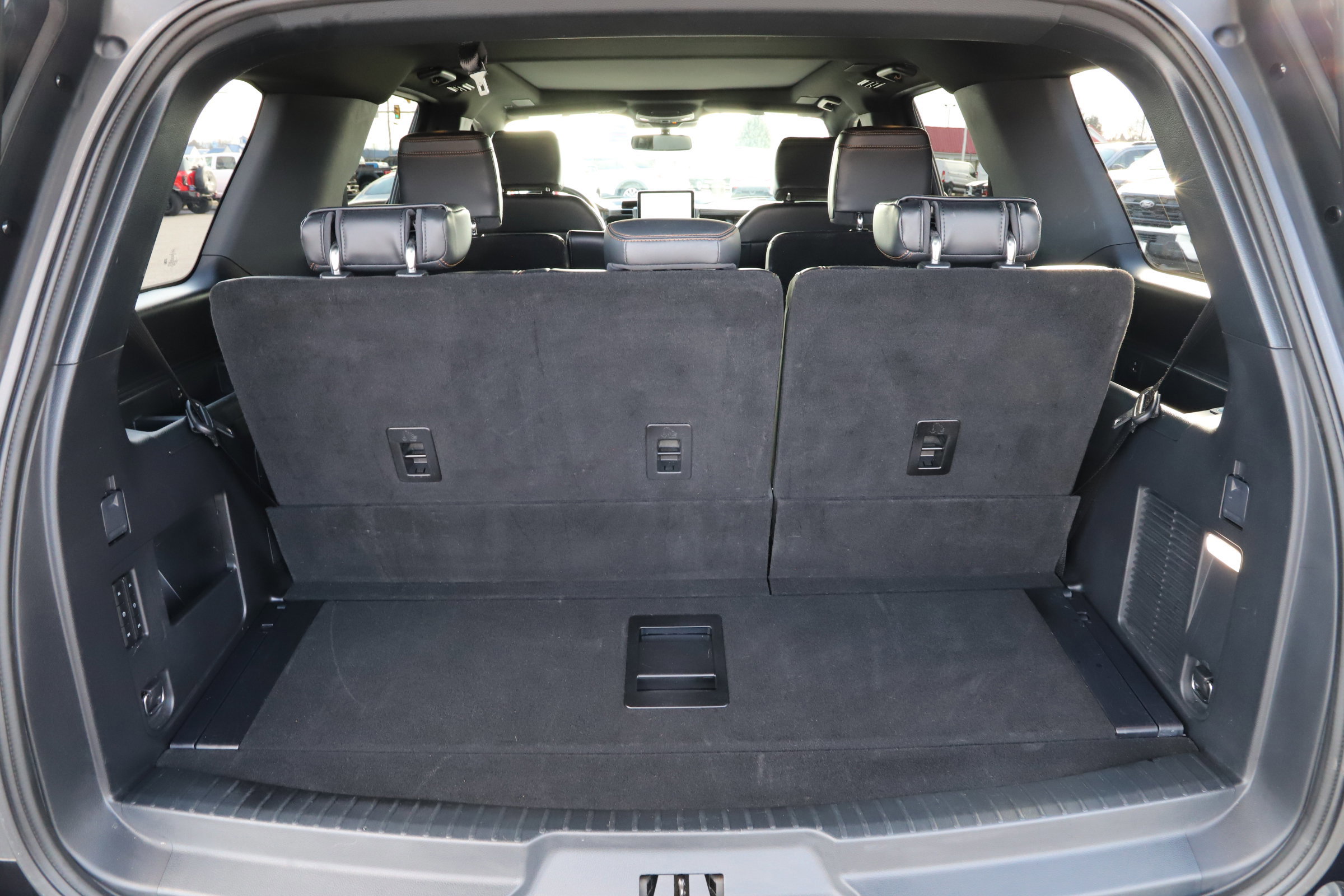 Certified 2023 Ford Expedition Platinum image 8