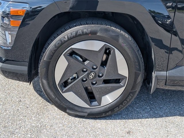 Used 2024 Hyundai Kona SEL image 4