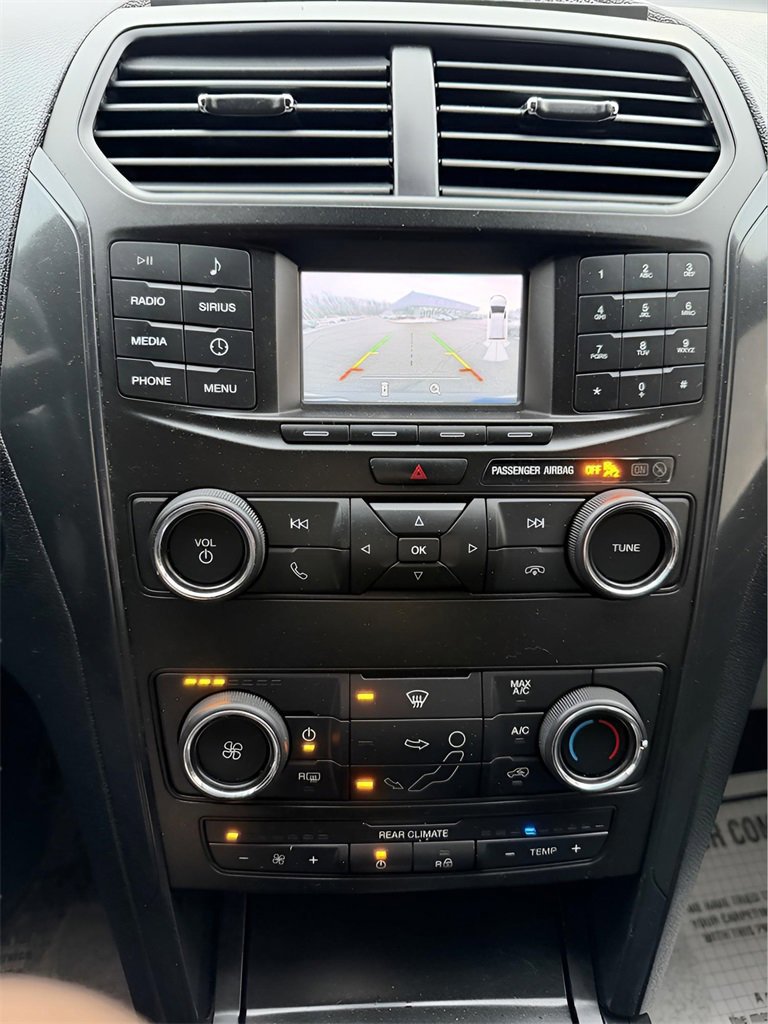 Certified 2018 Ford Explorer XLT image 28