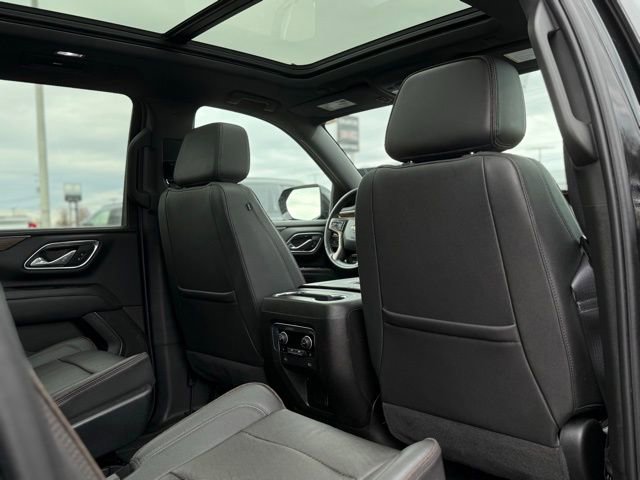 Used 2023 Chevrolet Suburban High Country image 33