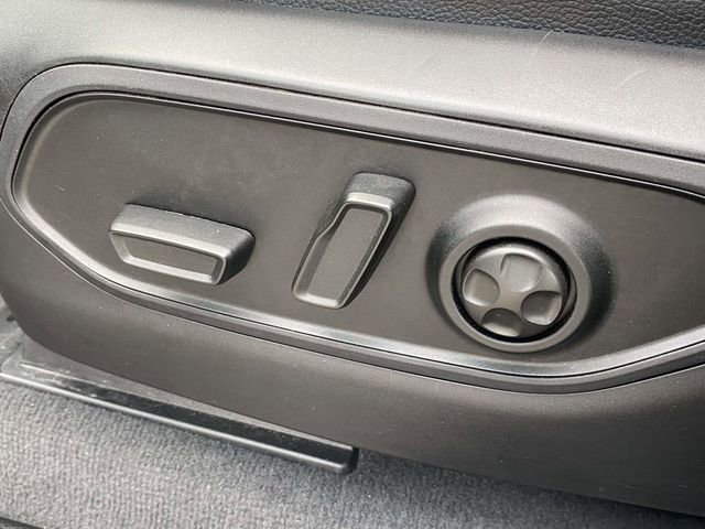 Used 2023 Jeep Grand Cherokee L Laredo w/ Luxury Tech Group I AWD/4WD image 19