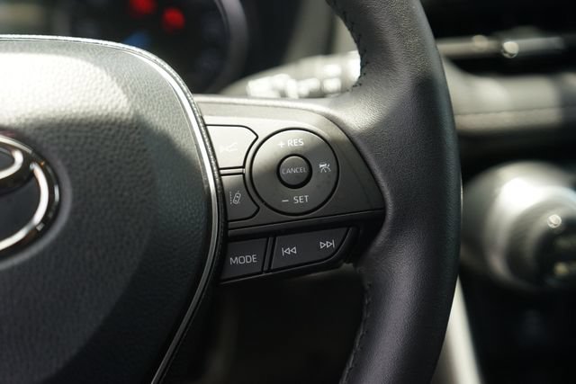 Used 2021 Toyota RAV4 XLE Premium AWD/4WD image 24