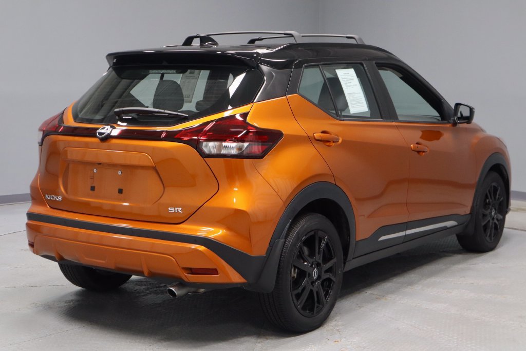 Used 2024 Nissan Kicks SR w/ SR Premium Package FWD image 11