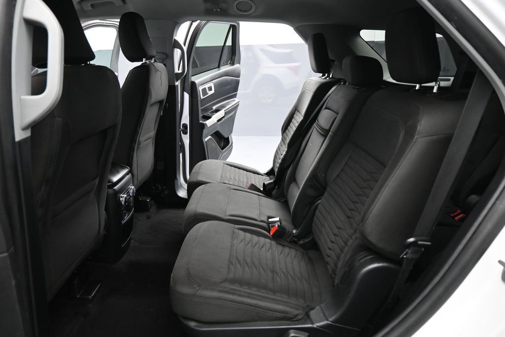 Certified 2021 Ford Explorer XLT RWD image 17