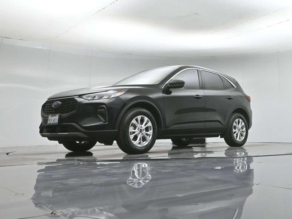 Certified 2023 Ford Escape Active AWD/4WD image 43