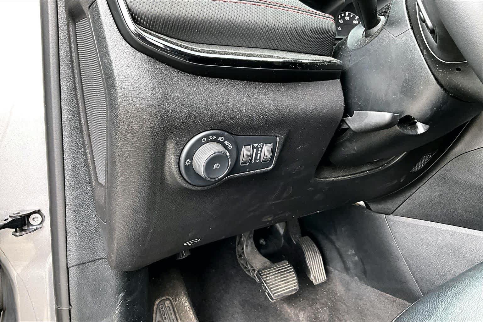 Used 2024 Jeep Compass Trailhawk AWD/4WD image 36
