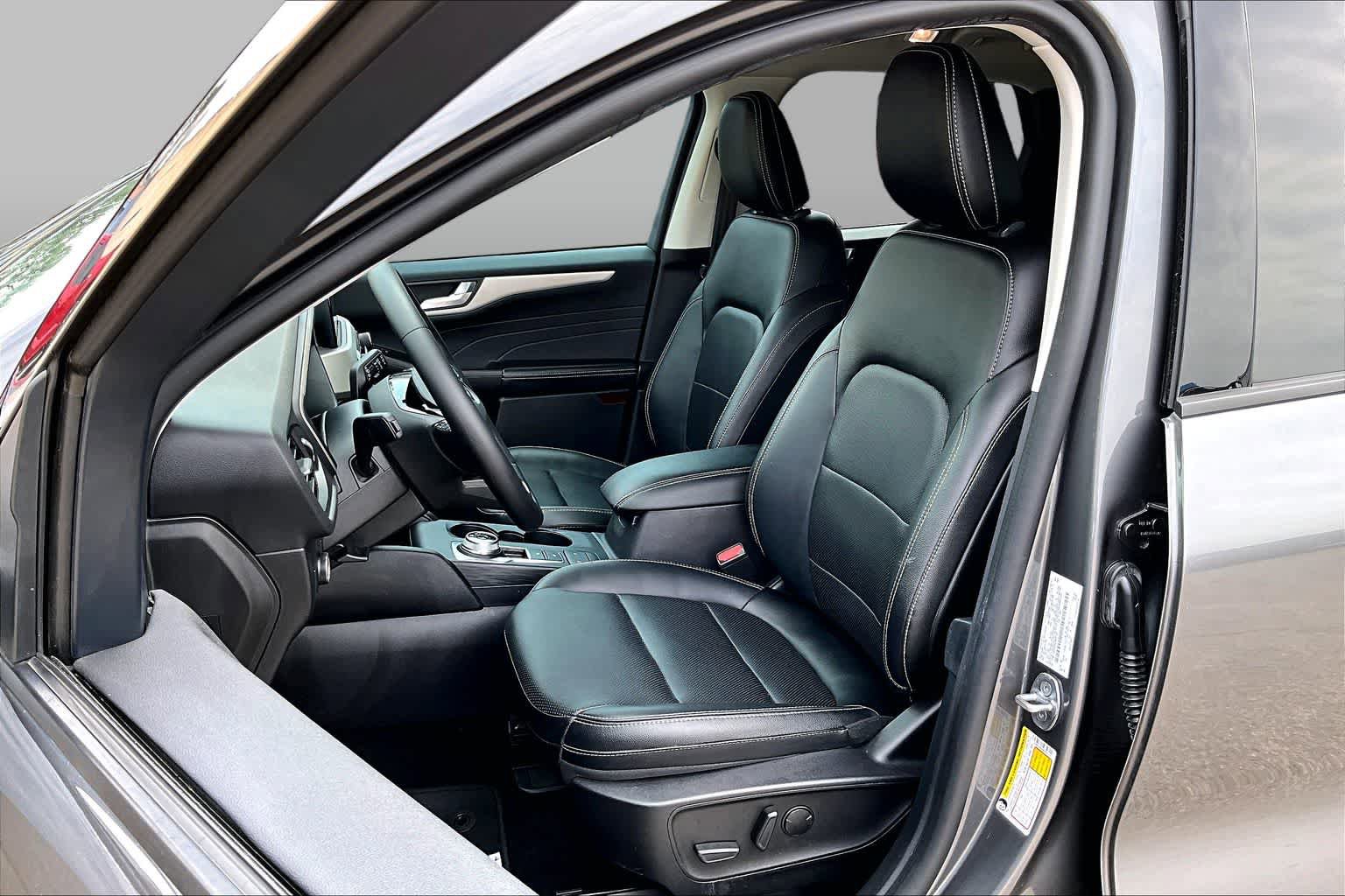 Certified 2022 Ford Escape SEL w/ Technology Package FWD image 8