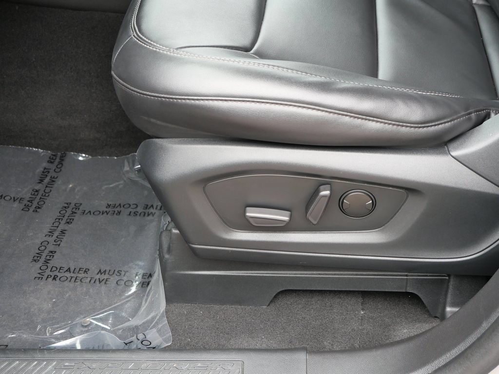 Certified 2023 Ford Explorer XLT w/ Equipment Group 202A AWD/4WD image 16