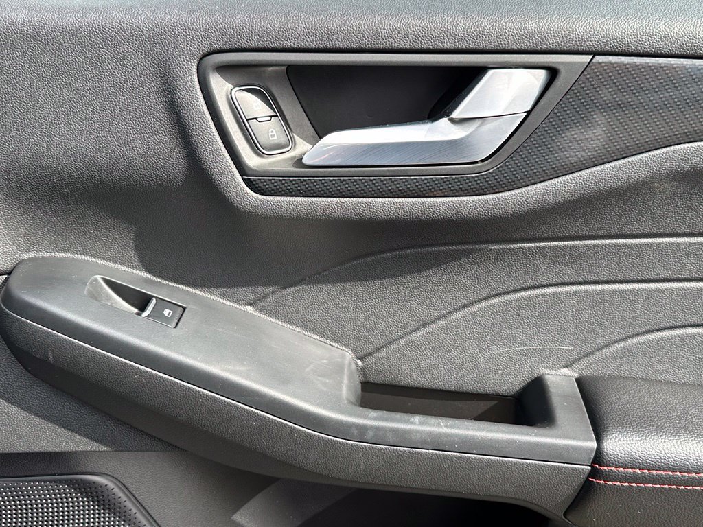 Certified 2025 Ford Escape ST-Line AWD/4WD image 17