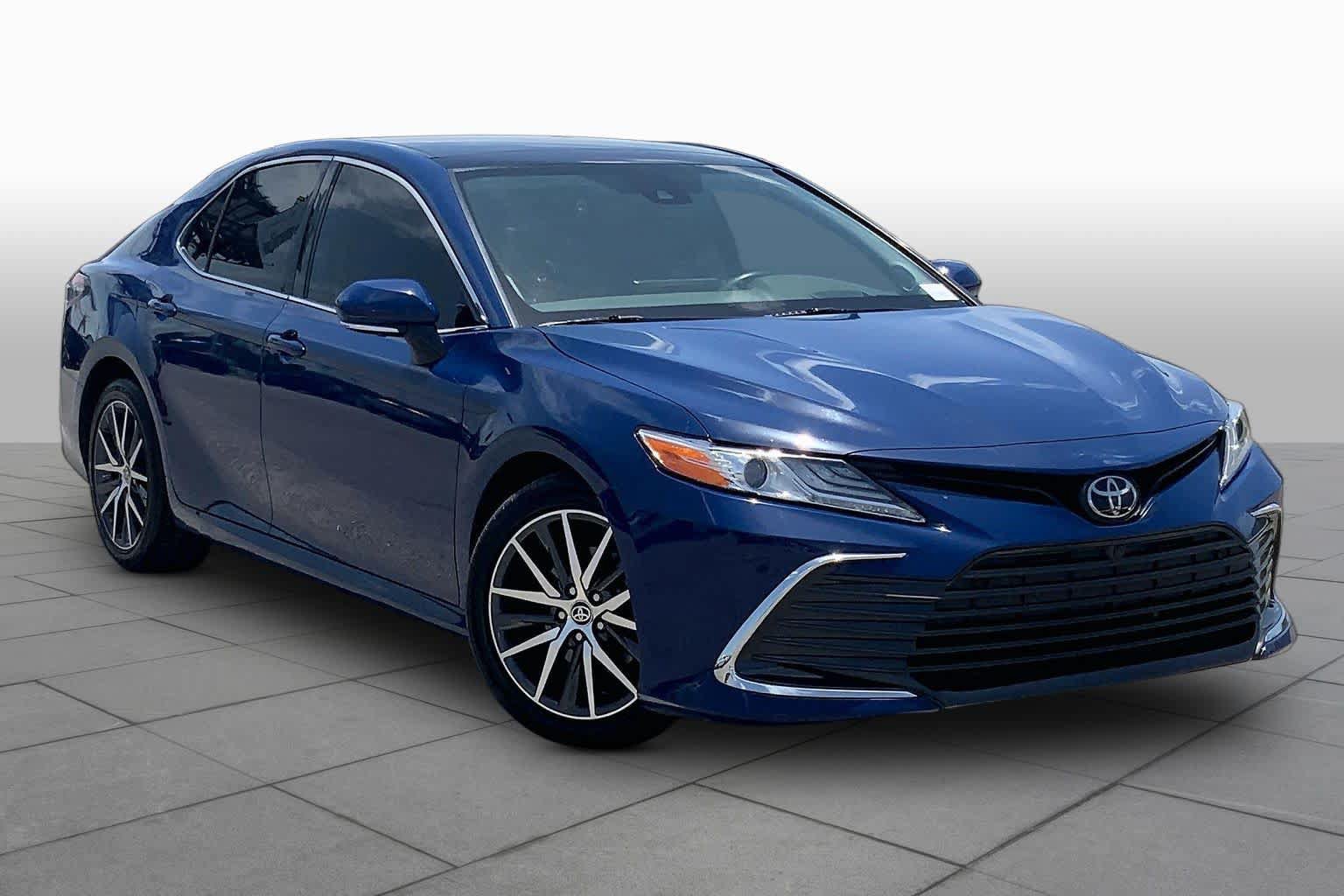 Used 2024 Toyota Camry XLE w/ Navigation Package FWD image 3
