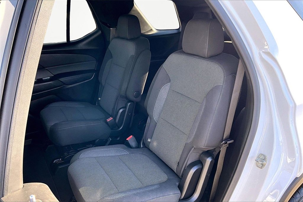 Used 2022 Chevrolet Traverse LT image 26