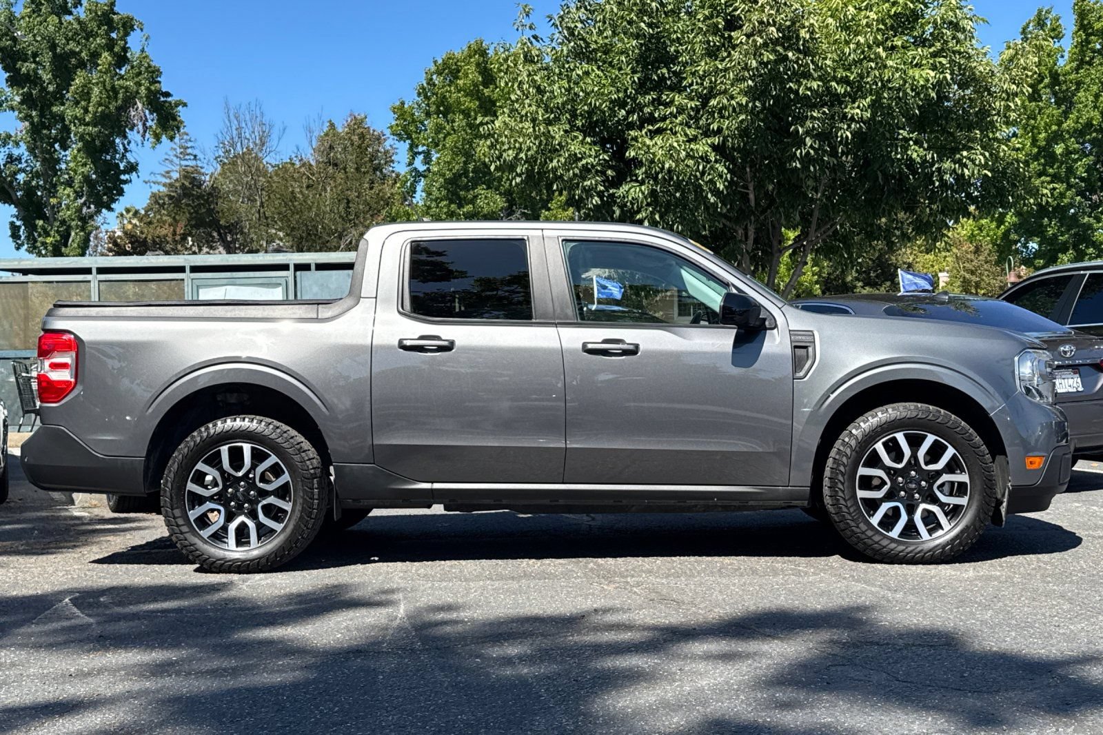 Certified 2024 Ford Maverick Lariat FWD image 3