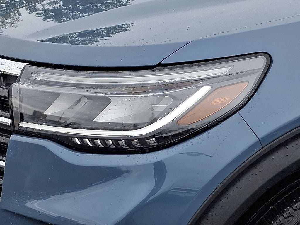 Certified 2025 Ford Explorer Active w/ Active Comfort Package AWD/4WD image 9