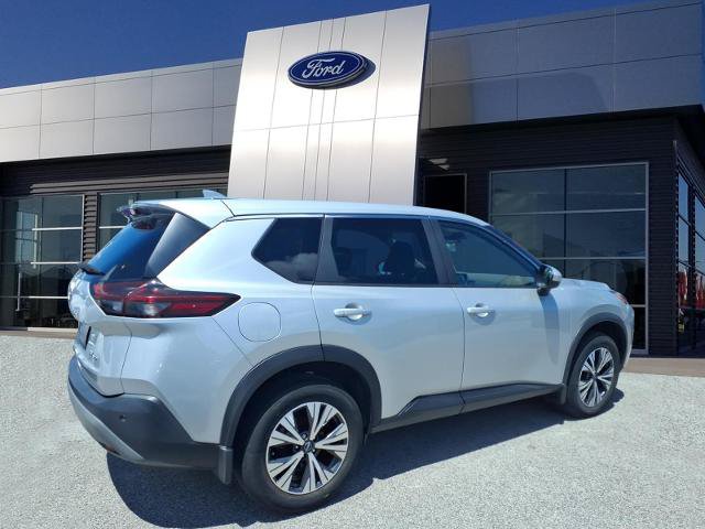 Used 2023 Nissan Rogue SV AWD/4WD image 2