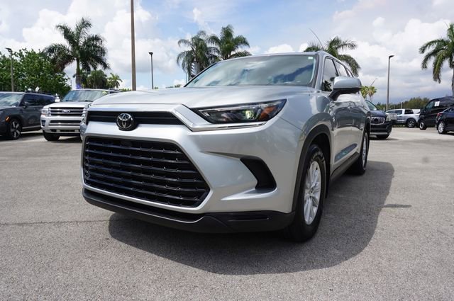 Used 2024 Toyota Grand Highlander FWD image 19