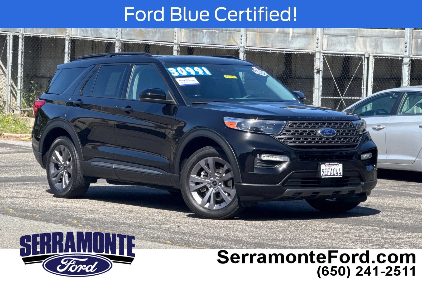 Certified 2022 Ford Explorer XLT w/ Equipment Group 202A AWD/4WD image 2