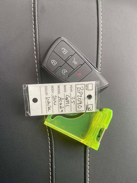 Used 2025 GMC Acadia Elevation image 34