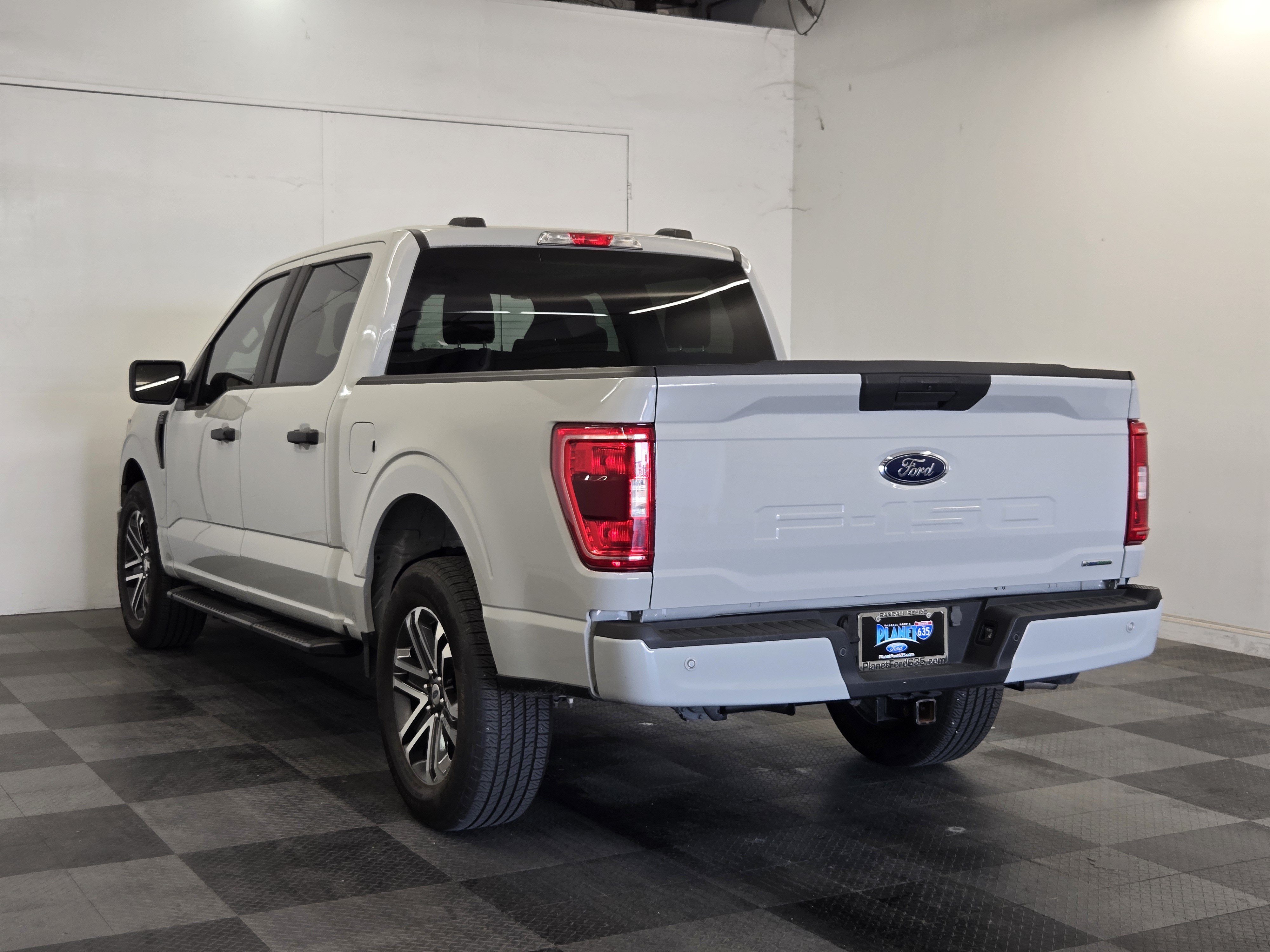Certified 2023 Ford F150 XL w/ STX Appearance Package RWD image 5