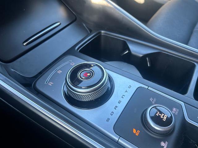 Used 2023 Kia Sorento EX image 32