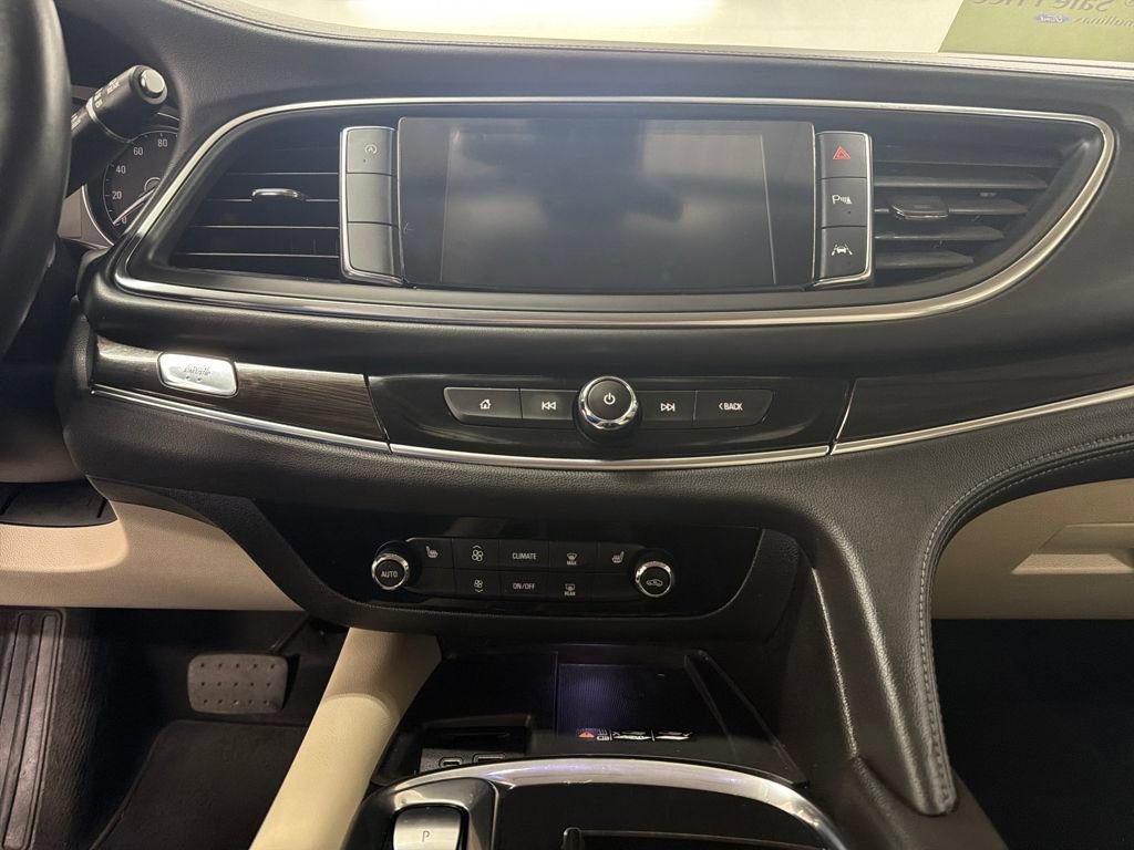Used 2023 Buick Enclave Essence image 22