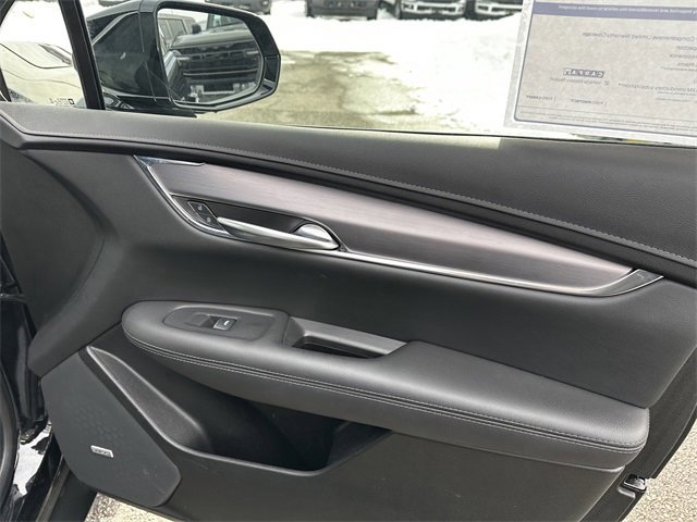Used 2023 Cadillac XT5 Luxury image 35