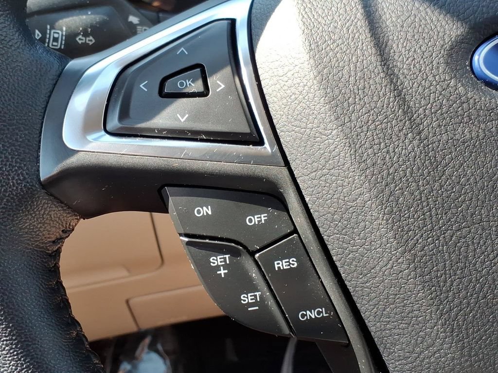 Certified 2024 Ford Edge Titanium AWD/4WD image 22