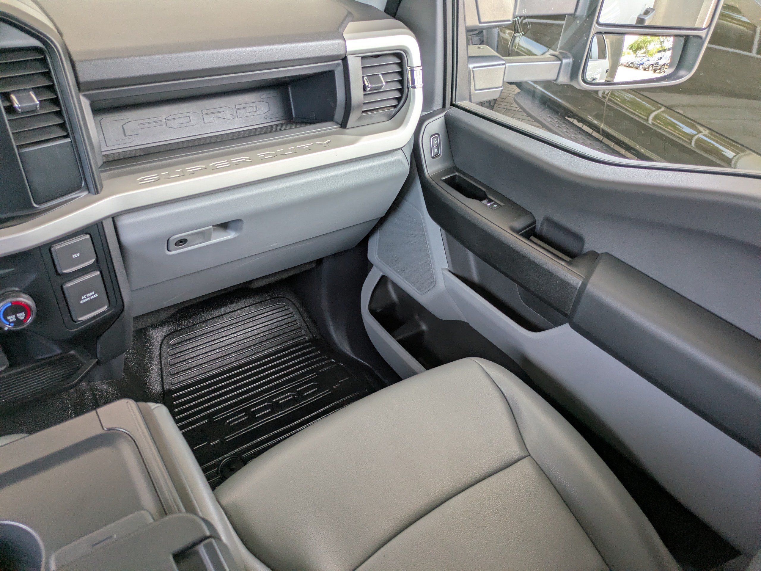 Certified 2023 Ford F550 4x4 Crew Cab Super Duty image 18