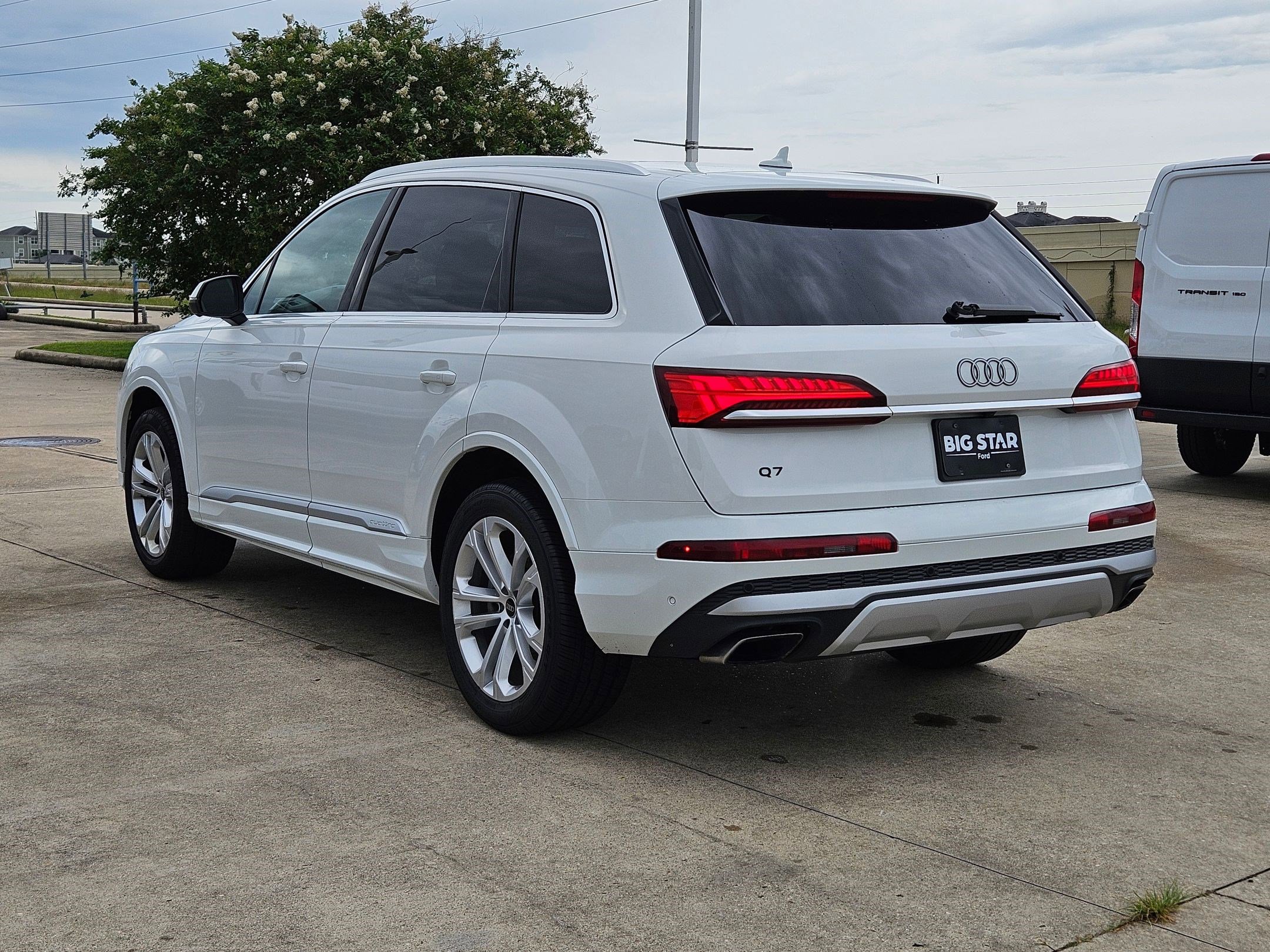 Used 2025 Audi Q7 3.0T Premium Plus AWD/4WD image 6