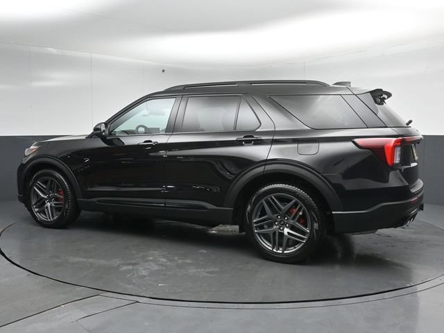 Certified 2025 Ford Explorer ST AWD/4WD image 5