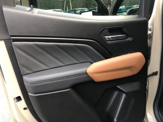 Used 2023 GMC Canyon AT4 w/ AT4 Premium Package AWD/4WD image 19