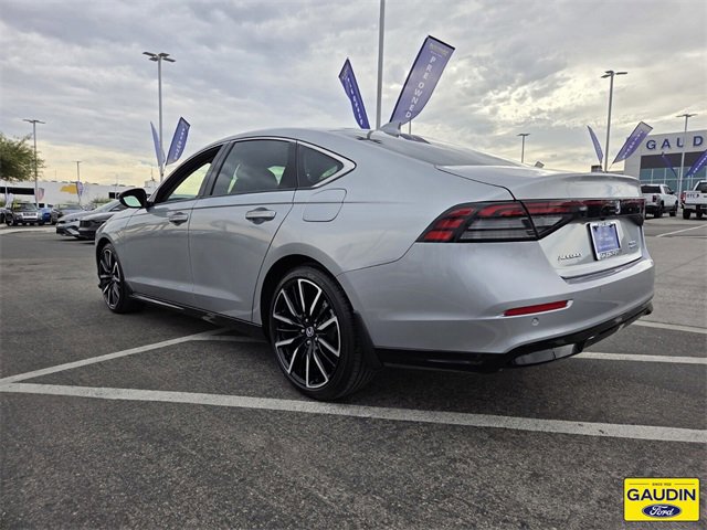 Used 2024 Honda Accord Touring image 3