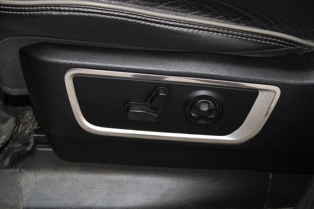 Used 2021 RAM 1500 Laramie RWD image 17