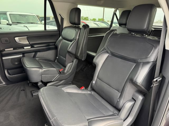 Certified 2025 Ford Expedition Max Platinum w/ Driver's Package AWD/4WD image 16