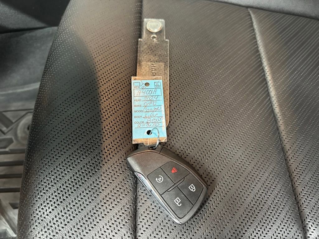 Used 2024 GMC Canyon AT4X image 29