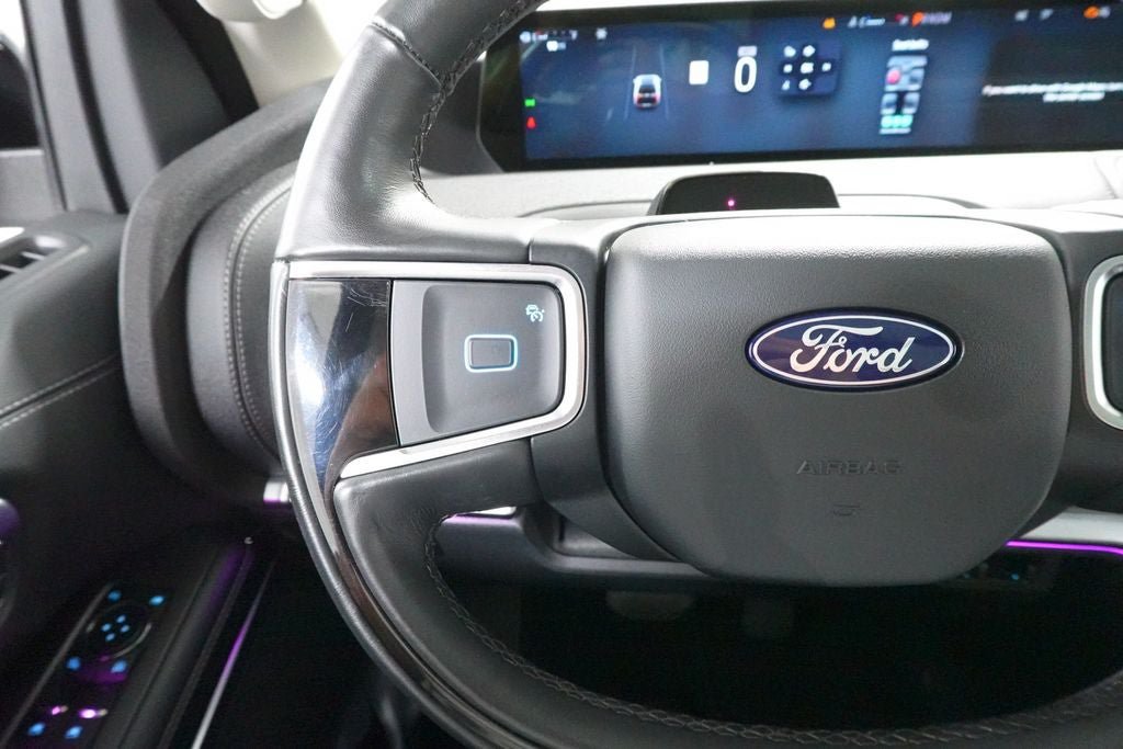 Certified 2025 Ford Expedition Platinum AWD/4WD image 15