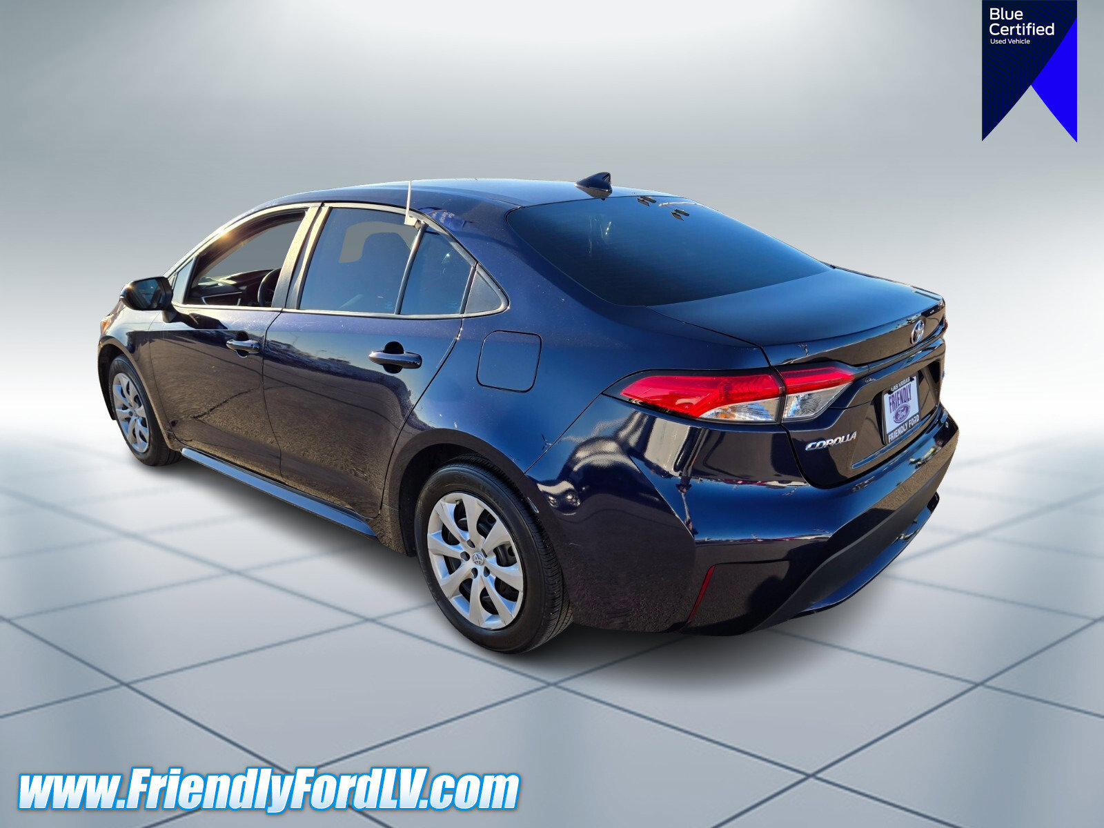 Used 2022 Toyota Corolla LE image 3